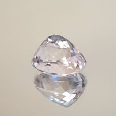 画像4: クンツァイト  ルース 10.85ct ブラジル産【 1点物 】Kunzite リシア輝石 スポデューメン  裸石 希少石 ハンドメイド材料 ペンダント  指輪 オリジナルアクセサリー 宝石 jewelry  天然石 パワーストーン (4)