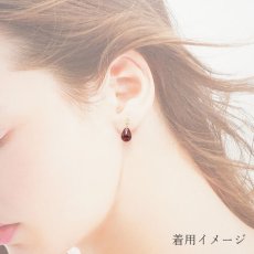 画像3: ルビーアンバー ピアス K18 リトアニア産 突き刺しタイプ ドロップ 琥珀 Amber アンバー 天然石 パワーストーン カラーストーン (3)