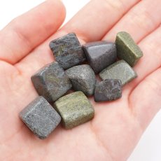 画像3: さざれ 100g ぶどう石 日本銘石 群馬県産 Grape Stone 天然石 パワーストーン カラーストーン (3)