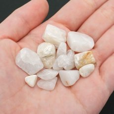 画像3: さざれ 100g 飛鳥桜水晶 日本銘石 奈良県産 ASUKA SAKURA Quartz 天然石 パワーストーン カラーストーン (3)