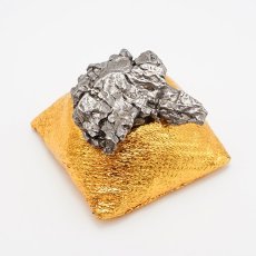 画像5: カンポ・デル・シエロ 隕石 アルゼンチン産 座布団付き 【 一点物 】 Campo del Cielo Meteorite IAB鉄隕石 カンポ・デル・シエロ隕石 原石 天然石 パワーストーン カラーストーン (5)